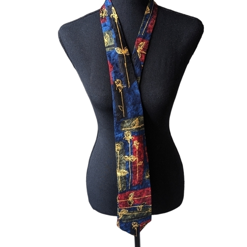Avansata for Harry Rosen Silk tie. Art to wear.  Gold floral abstract design